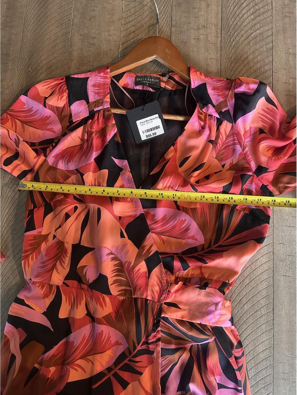 NWT Dress Forum Floral Wrap Mini Dress Pink Long Sleeve Women’s Medium - Picture 11 of 12